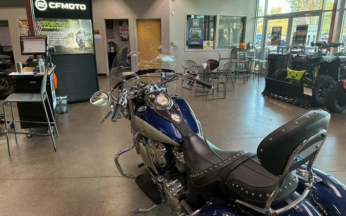2017 Indian Motorcycle® Springfield™ Blue Sapphire Over Star Silver