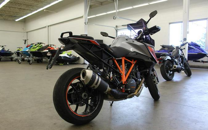 2017 KTM 1290 Super Duke GT