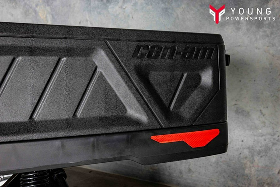 2026 Can-Am DEFENDER 6X6 XT HD10