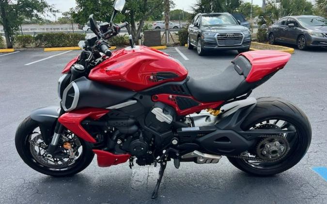 2023 Ducati Diavel V4 Ducati Red