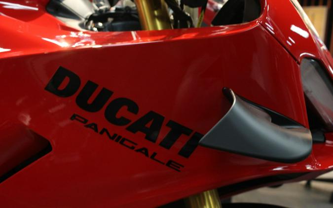 2023 Ducati Panigale V4 S