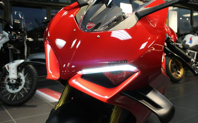 2023 Ducati Panigale V4 S