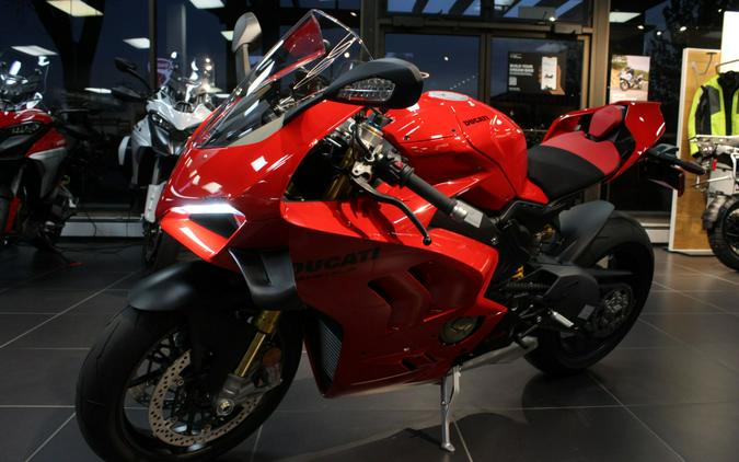 2023 Ducati Panigale V4 S