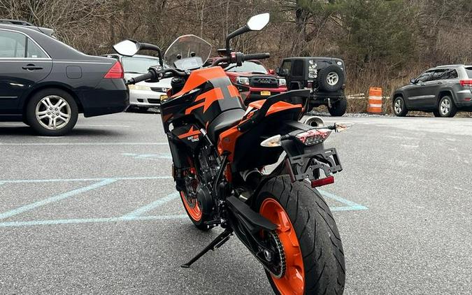 2022 KTM 890 Duke GP