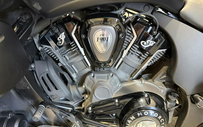 2023 Indian Pursuit Dark Horse With Premium Package Black Smoke