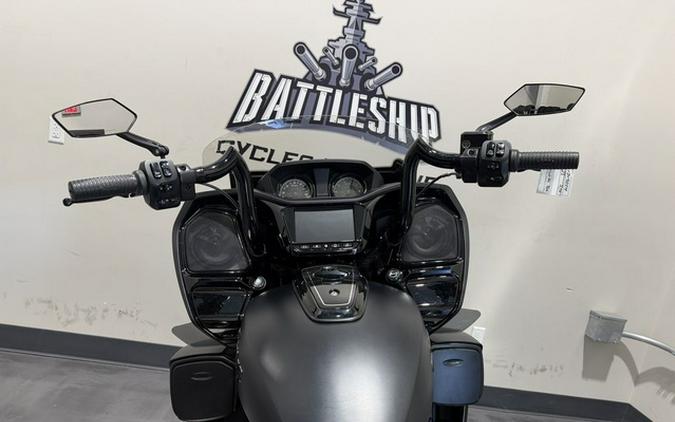 2023 Indian Pursuit Dark Horse With Premium Package Black Smoke