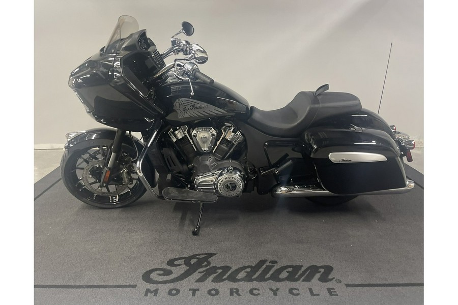 2024 Indian Motorcycle Challenger® Limited - Black Metallic