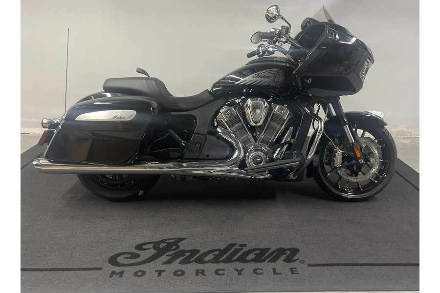 2024 Indian Motorcycle Challenger® Limited - Black Metallic