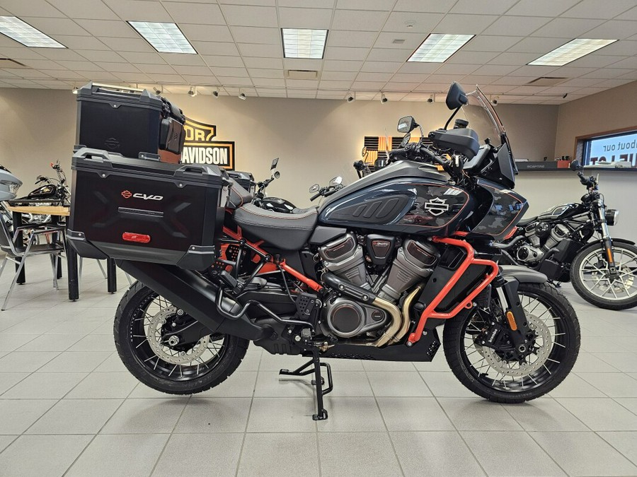 RA1250SE 2025 CVO™ Pan America®