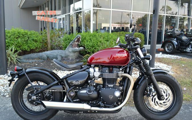 2023 Triumph Bonneville Bobber Red Hopper