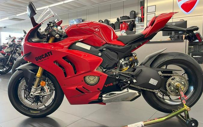 2024 Ducati Panigale V4 S Red