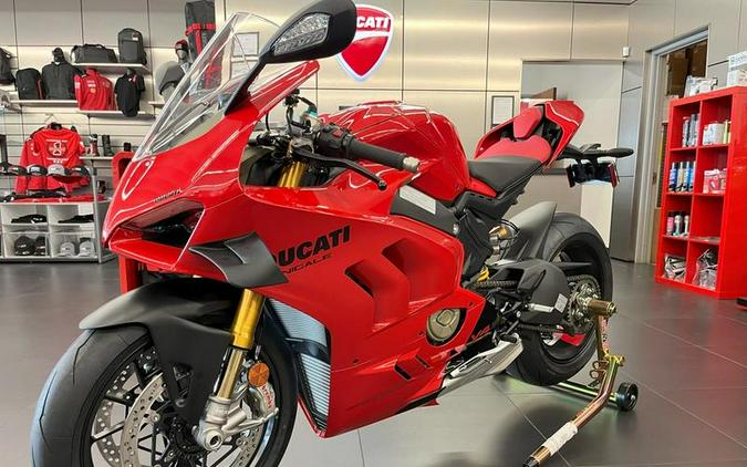 2024 Ducati Panigale V4 S Red