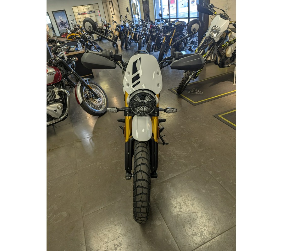 2026 Triumph Scrambler 400 XC