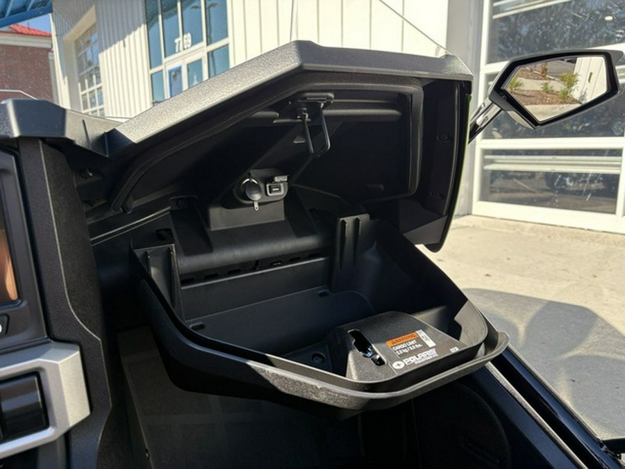 2025 Polaris Slingshot Slingshot SL Liquid Lime