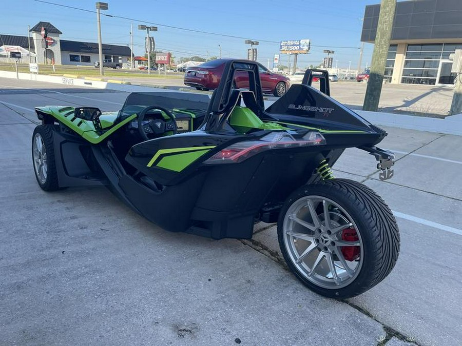 2022 Polaris Slingshot® SLINGSHOT R MANUAL