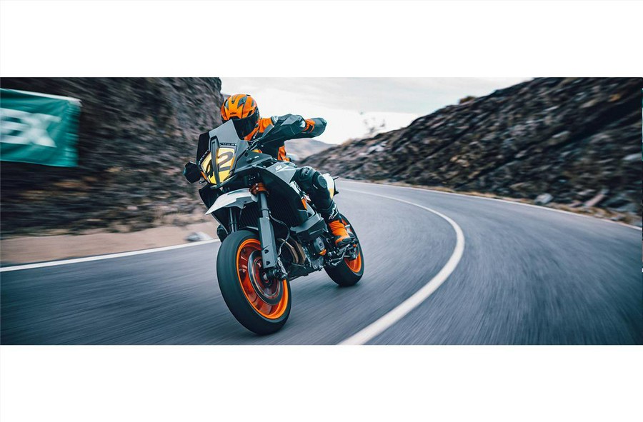 2024 KTM 890 SMT