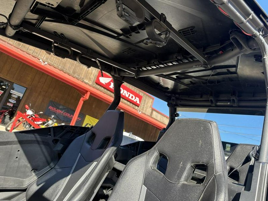 2023 Can-Am® Commander MAX DPS