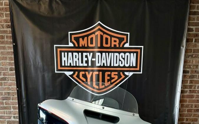 2015 Harley-Davidson Ultra Limited Low