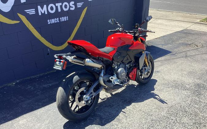 2026 Ducati STREETFIGHTER V2S