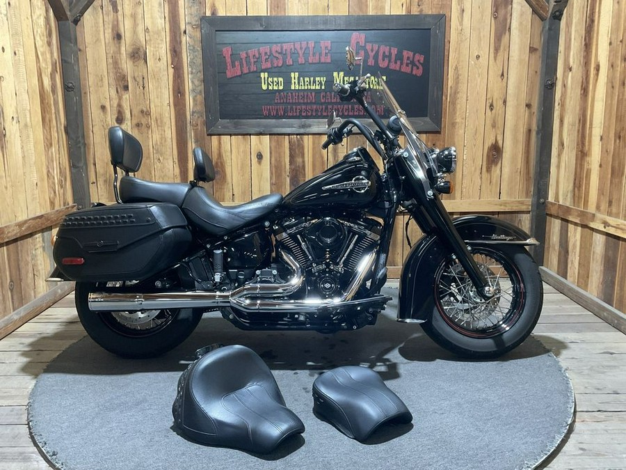 2020 Harley-Davidson® FLHCS - Heritage Classic 114