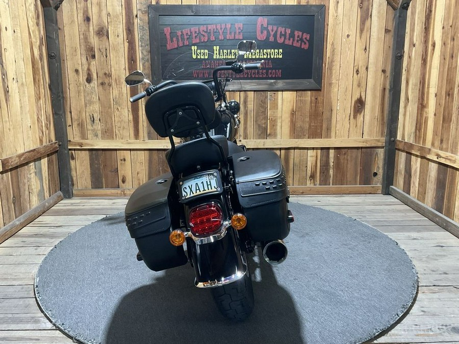 2020 Harley-Davidson® FLHCS - Heritage Classic 114