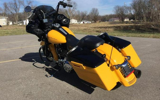 2012 Harley-Davidson® FLTRX - Road Glide® Custom