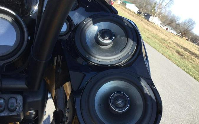 2012 Harley-Davidson® FLTRX - Road Glide® Custom