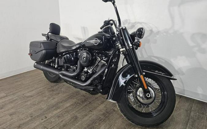 2019 Harley-Davidson® FLHC - Softail® Heritage Classic