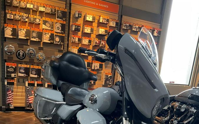 2025 Harley-Davidson® Street Glide® Ultra Billiard Gray