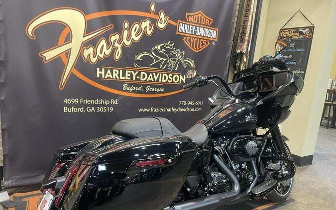2026 Harley-Davidson® Road Glide® Vivid Black - Black Finish