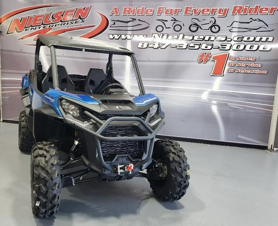 2023 Can-Am® Commander XT 700