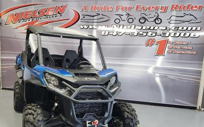 2023 Can-Am® Commander XT 700