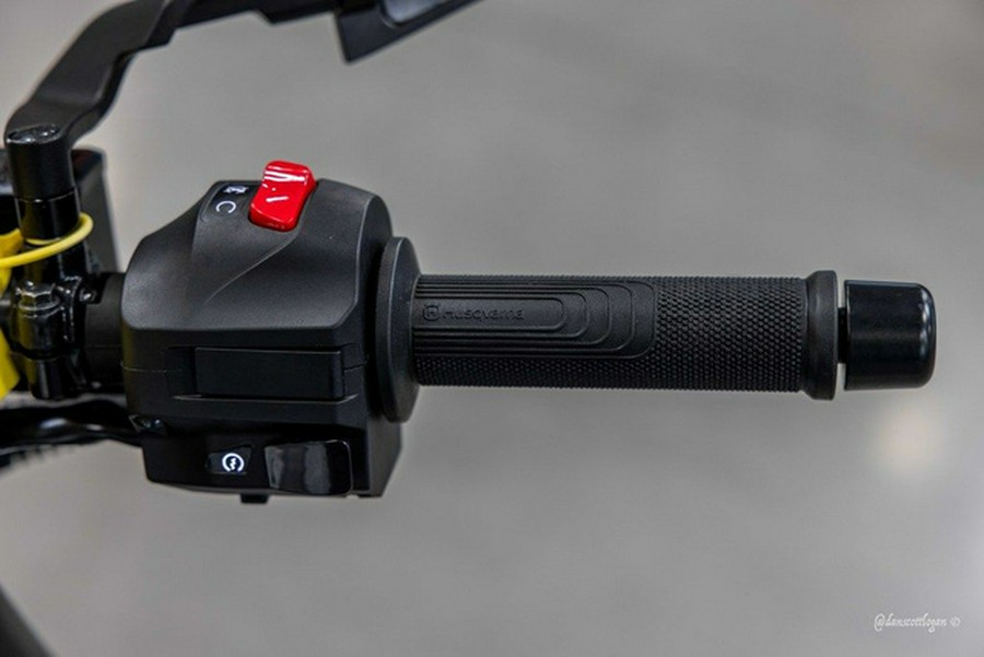 2023 Husqvarna VITPILEN 401