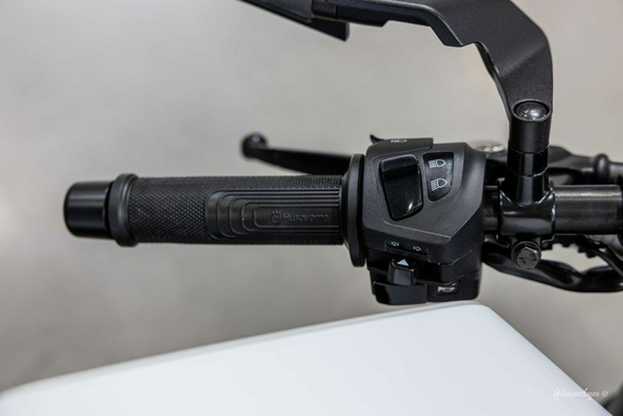 2023 Husqvarna VITPILEN 401