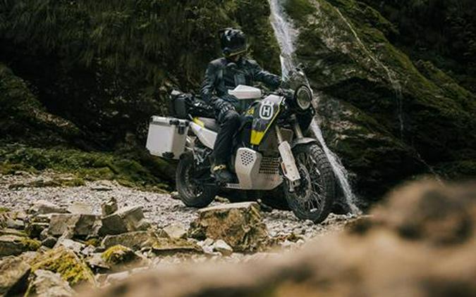 2025 Husqvarna Norden 901 Expedition