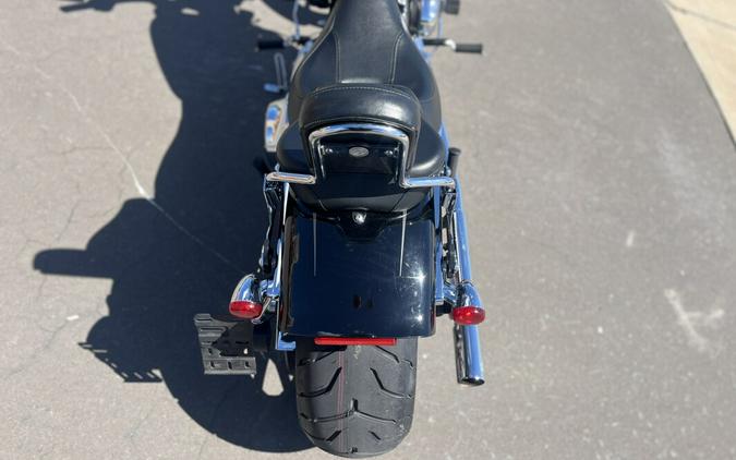 2015 Harley-Davidson® FXSB Breakout® Vivid Black 037655