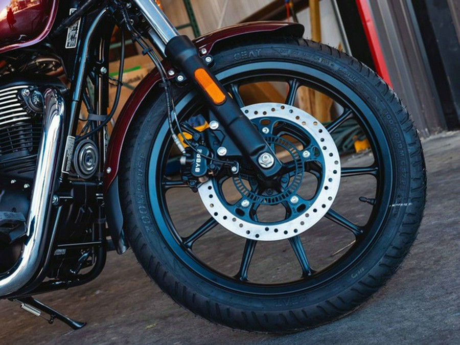2024 Royal Enfield Meteor 350 Stellar Red