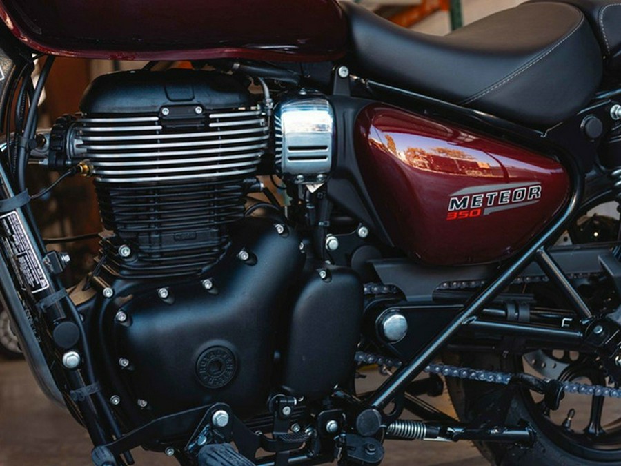 2024 Royal Enfield Meteor 350 Stellar Red
