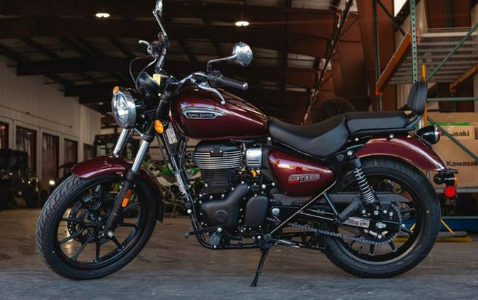 2024 Royal Enfield Meteor 350 Stellar Red
