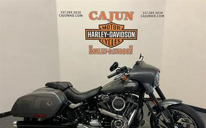 2021 Harley-Davidson Sport Glide Review: Two-Wheeled Convertible