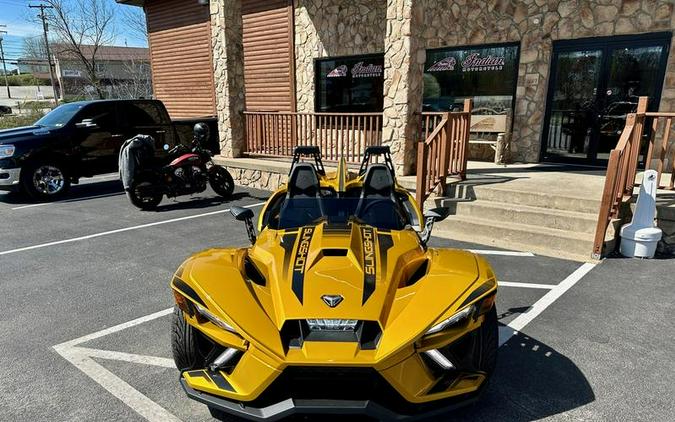 2024 Polaris Slingshot® Slingshot® R AutoDrive Gold Rush