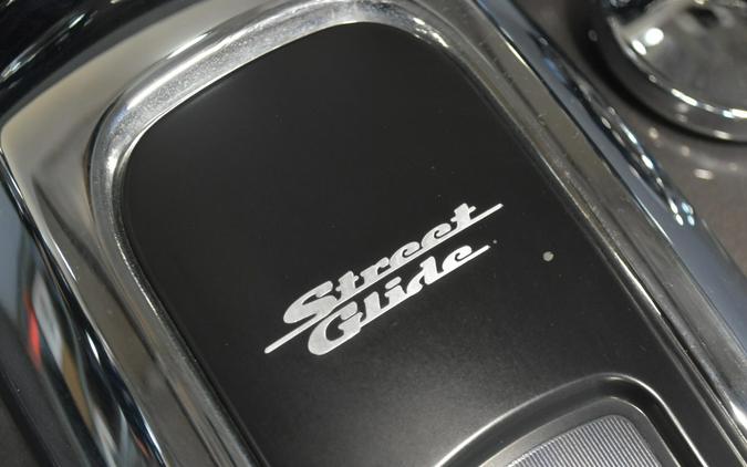 2023 Harley-Davidson Street Glide Special Gray Haze