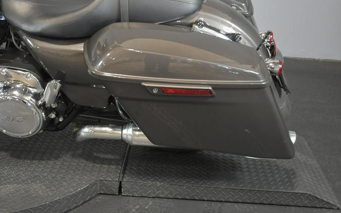 2023 Harley-Davidson Street Glide Special Gray Haze