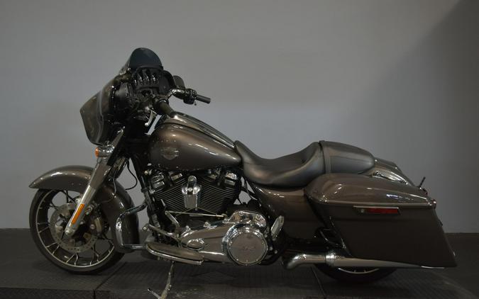 2023 Harley-Davidson Street Glide Special Gray Haze