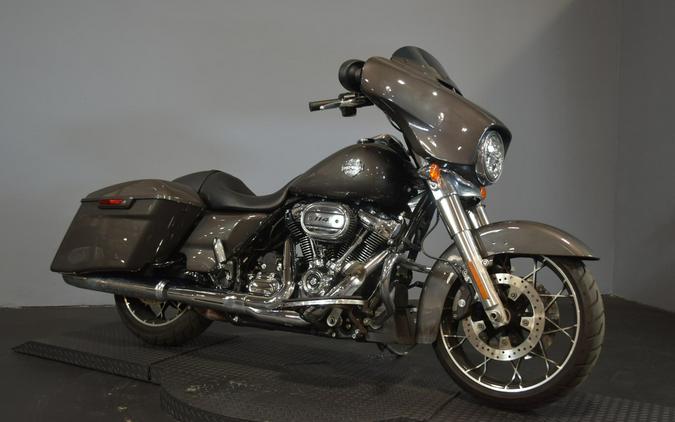 2023 Harley-Davidson Street Glide Special Gray Haze