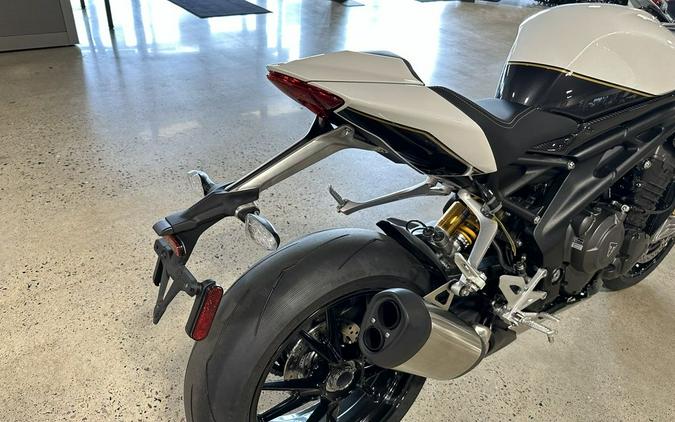 2022 Triumph Speed Triple 1200 RR Crystal White Storm Grey