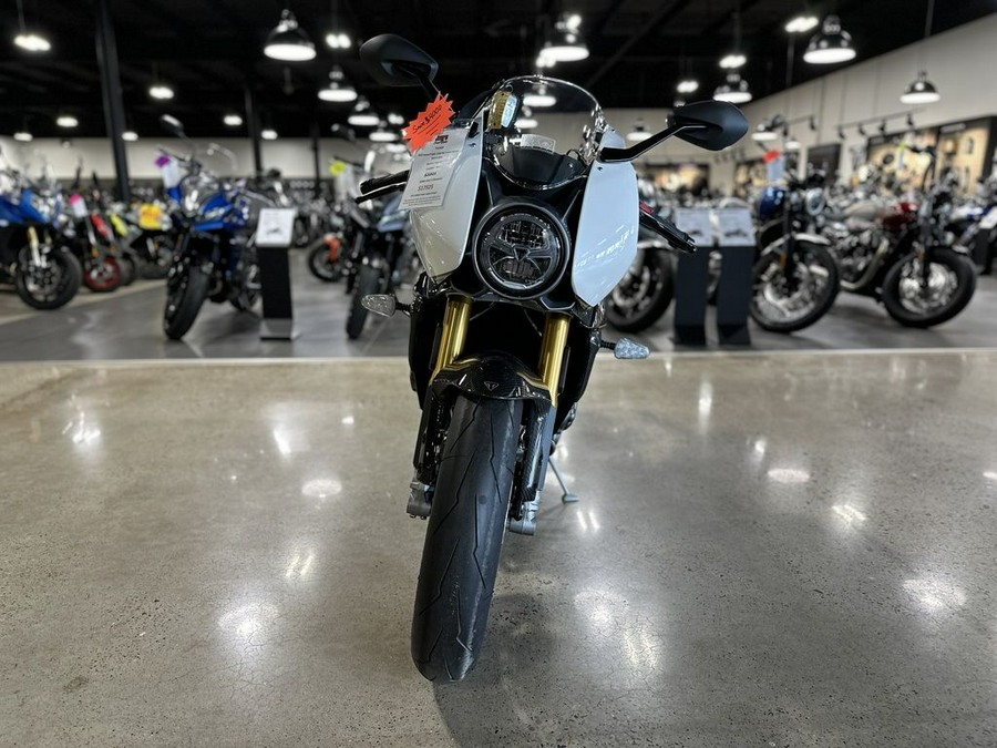 2022 Triumph Speed Triple 1200 RR Crystal White Storm Grey