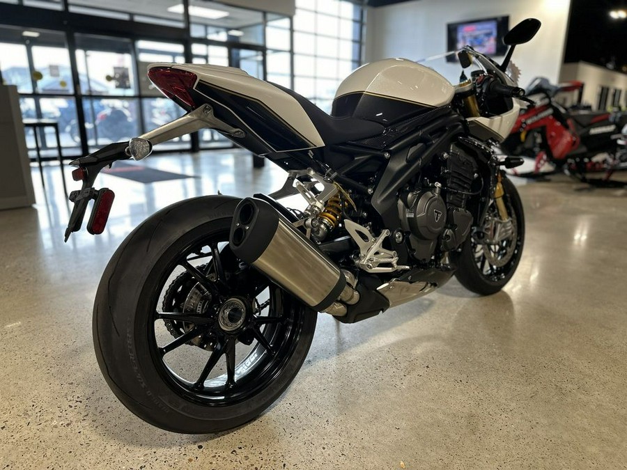 2022 Triumph Speed Triple 1200 RR Crystal White Storm Grey