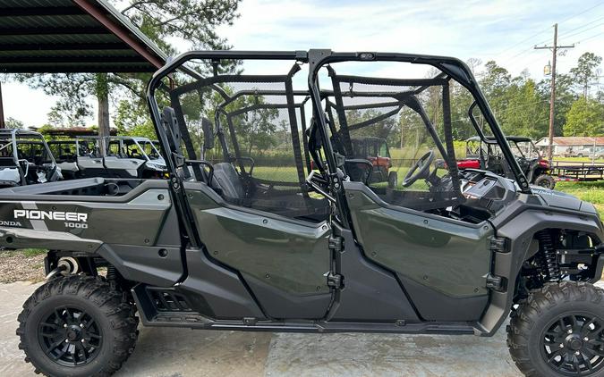 2024 HONDA Pioneer 1000-6 Deluxe Crew