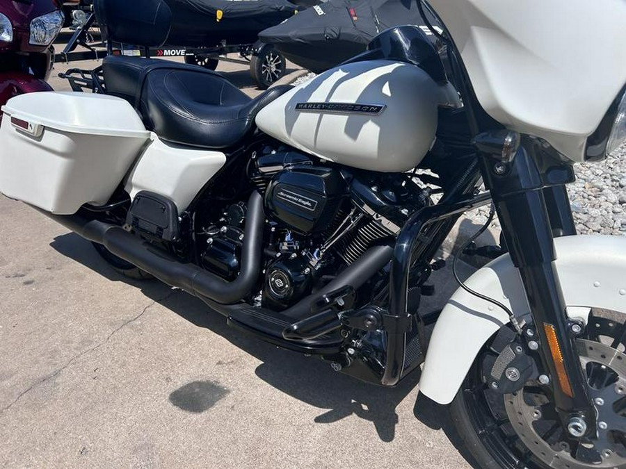 2018 Harley-Davidson® FLHXS - Street Glide® Special